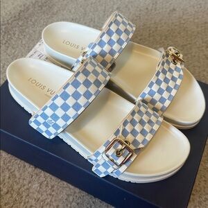 NWT!! Limited Edition Louis Vuitton Bom Dia Flat Comfort Mule Damier Azur